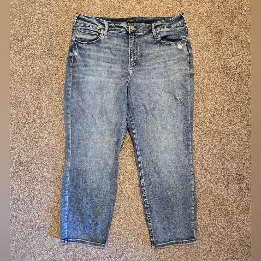 Silver Jeans stretchy distressed straight leg jeans size 20 in great condition